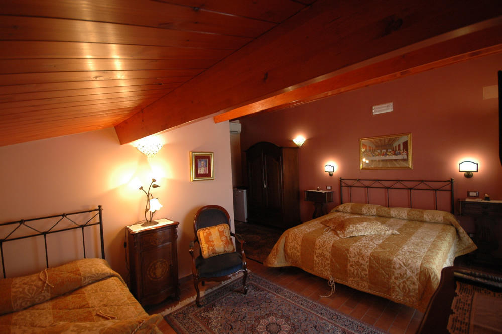 B&B La Ginestra Civita Luaran gambar