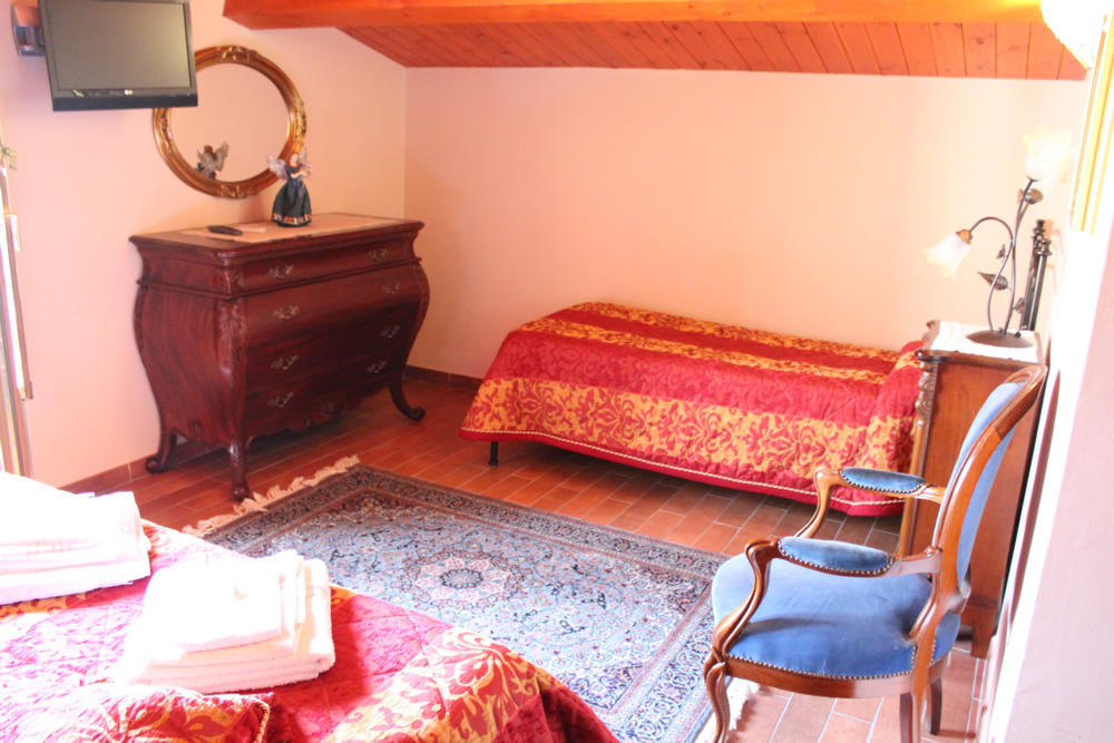 B&B La Ginestra Civita Bilik gambar