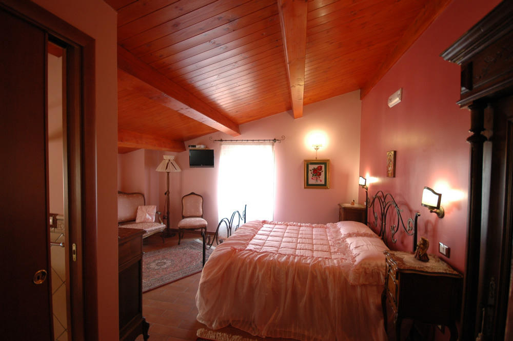 B&B La Ginestra Civita Luaran gambar